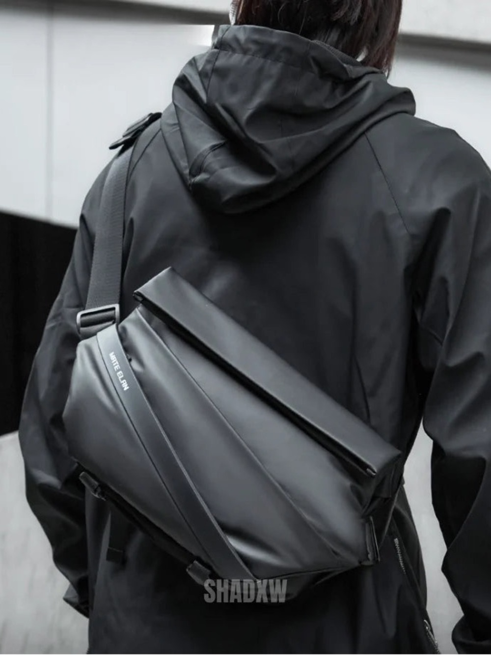 Mate Elan Black Crossbody Travel Bag